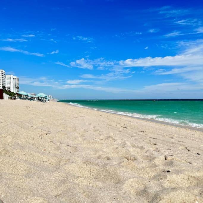 Beautiful Studio In A Seafront Condo Miami Beach Exteriör bild